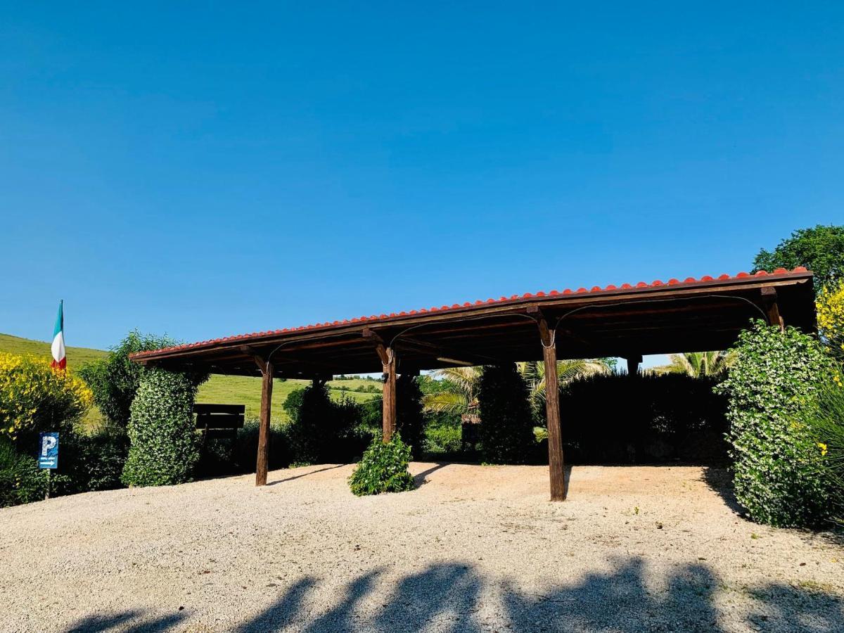8380 Agriturismo L'Oleandro 몬테메라노 외부 사진