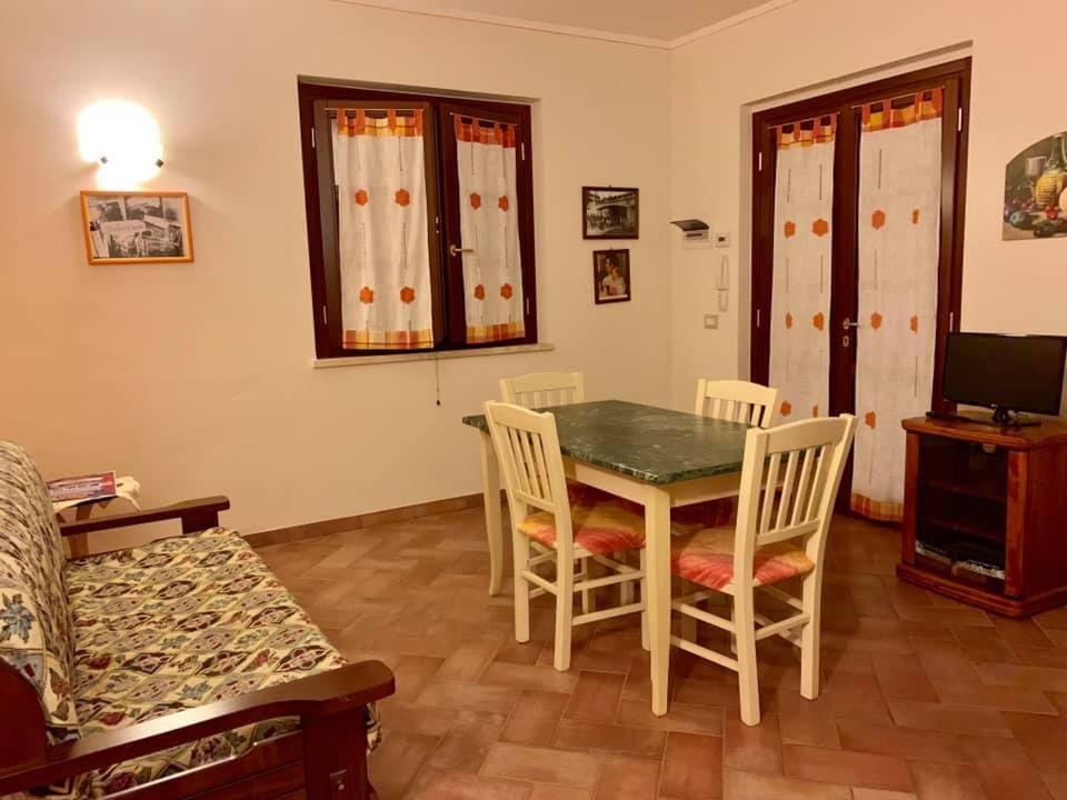 8380 Agriturismo L'Oleandro 몬테메라노 외부 사진