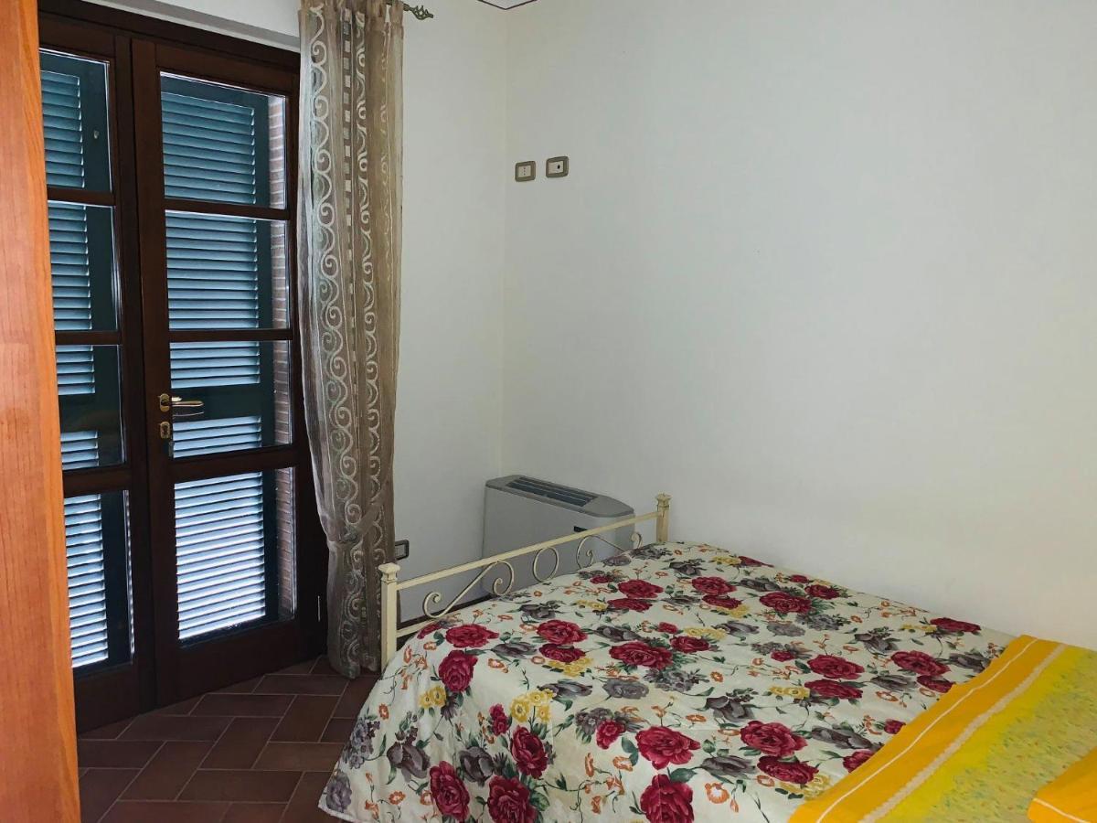 8380 Agriturismo L'Oleandro 몬테메라노 외부 사진