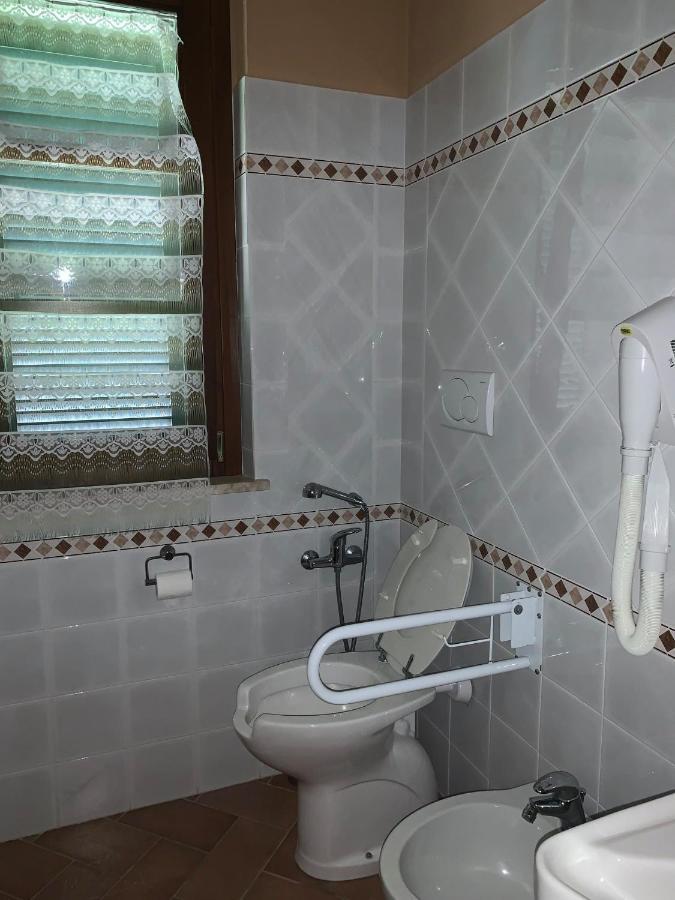 8380 Agriturismo L'Oleandro 몬테메라노 외부 사진
