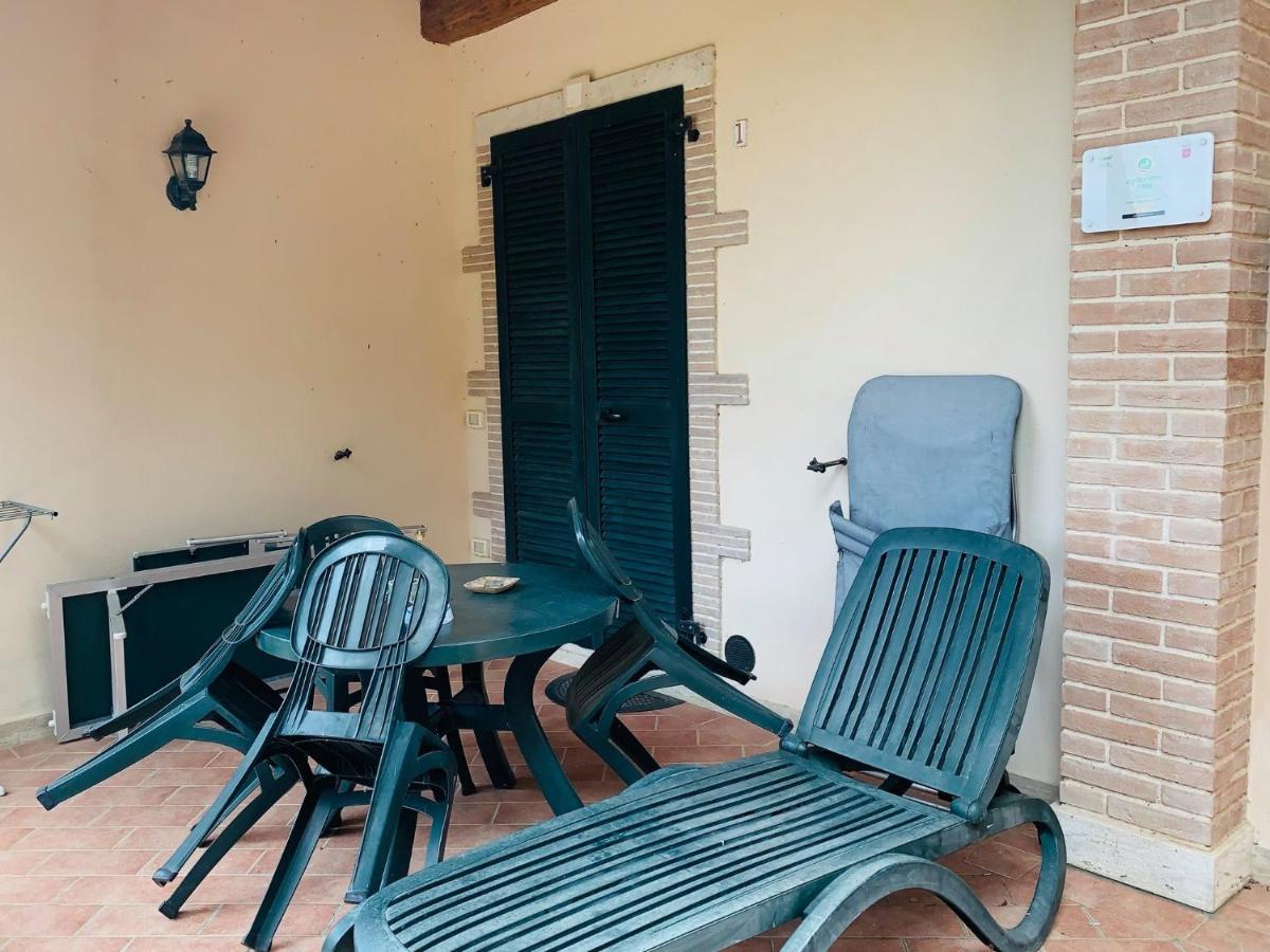 8380 Agriturismo L'Oleandro 몬테메라노 외부 사진