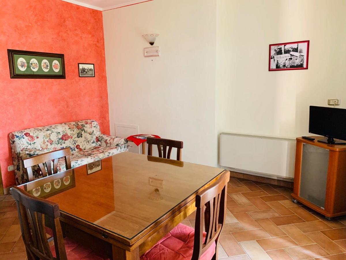 8380 Agriturismo L'Oleandro 몬테메라노 외부 사진