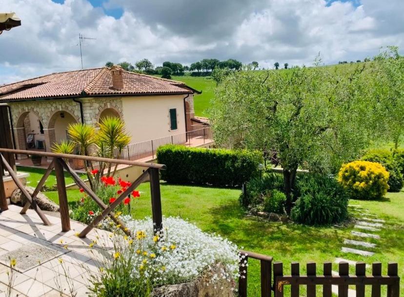 8380 Agriturismo L'Oleandro 몬테메라노 외부 사진